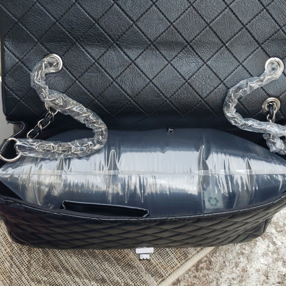 Large Quilted Leather Capacity Travel ShoulderBag - Picture 11 of 16